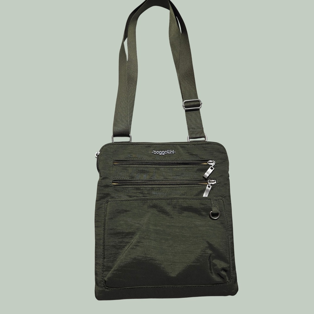 Baggallini Pocket Crossbody Bag Olive Green Nylon Travel Messenger Purse